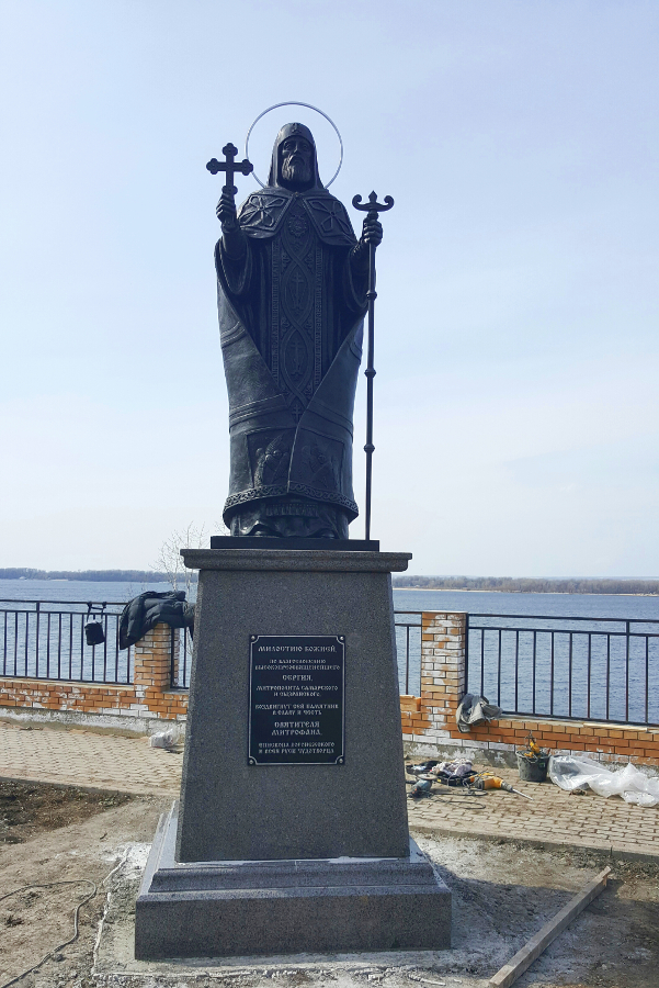 14.04 2017 закончили монтаж памятника Святителю Митрофану, епископу Воронежскому и всея Руси чудотворцу.